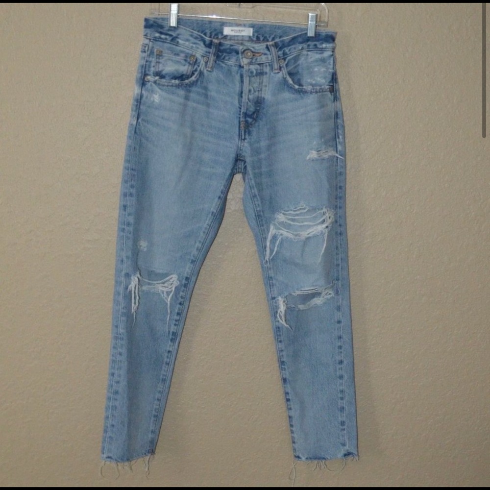 Sz 26 Moussy Vintage Destroyed Cropped Jeans